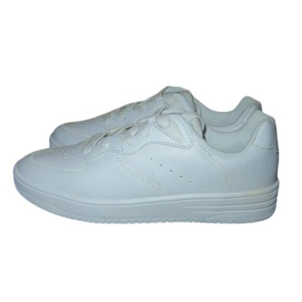Fabletics White Wilshire Lifestyle Low Top Lace Up Sneaker size 10 - Picture 2 of 10